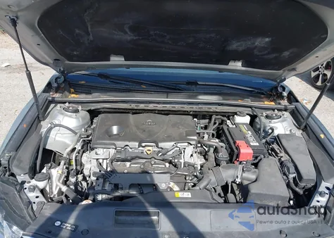 2019 Toyota Camry Le from USA, damaged, VIN 4T1B11HKXKU732371